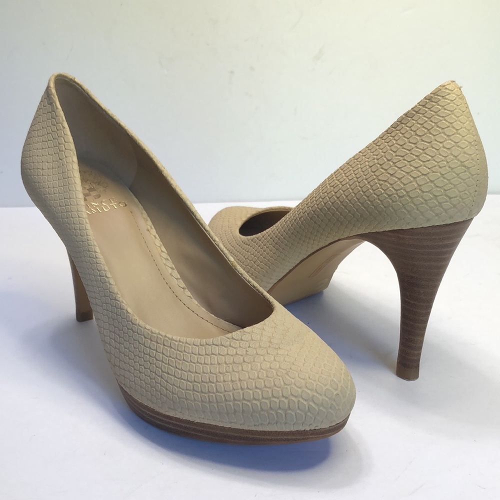 Vince Camuto Cream Zella Textured Almond Toe Platforrm Leather Heels size 9.5M